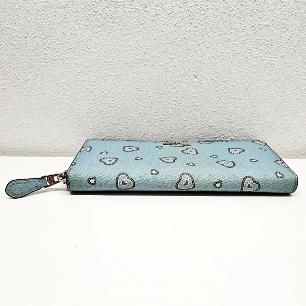 Coach Accordian Zip Wallet Western Heart Print Light Blue - Picture 4 of 15